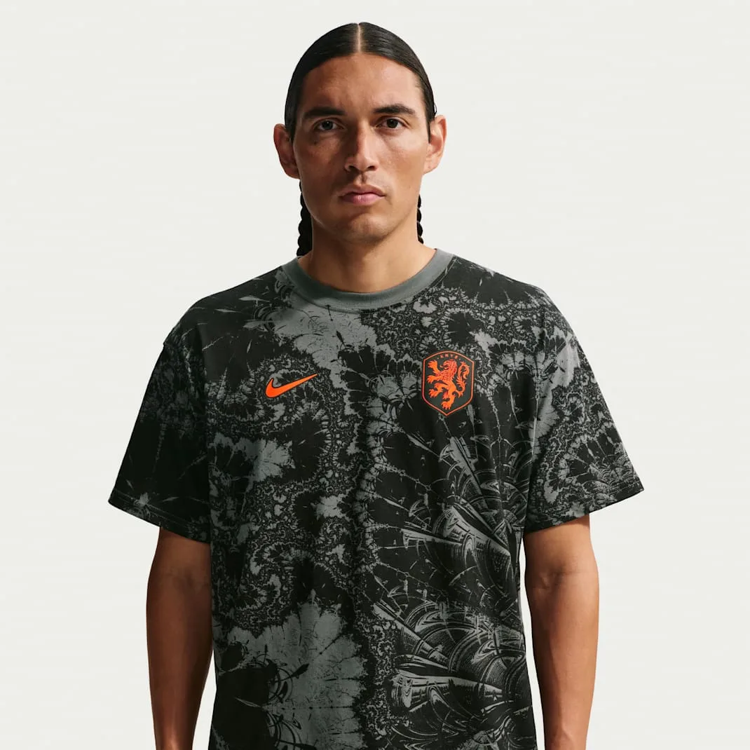 Netherlands Men's Nike Soccer T-Shirt Q - Image 6