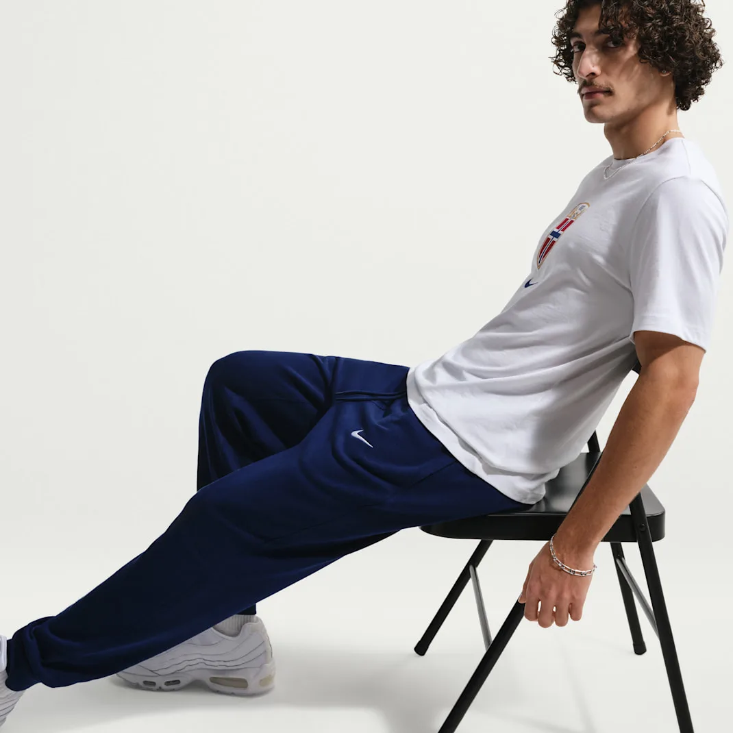 Norway Club Men's Nike Soccer French Terry Joggers - Image 4